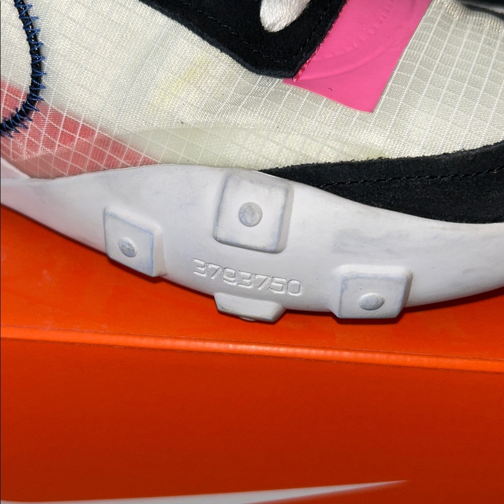 Nike waffle racer. Women’s 8.5. White black yellow pink. Good condition. - Picture 9 of 9